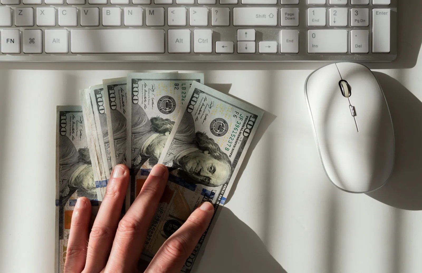 shopping and investing online using money via com 2022 11 14 06 43 46 utc min